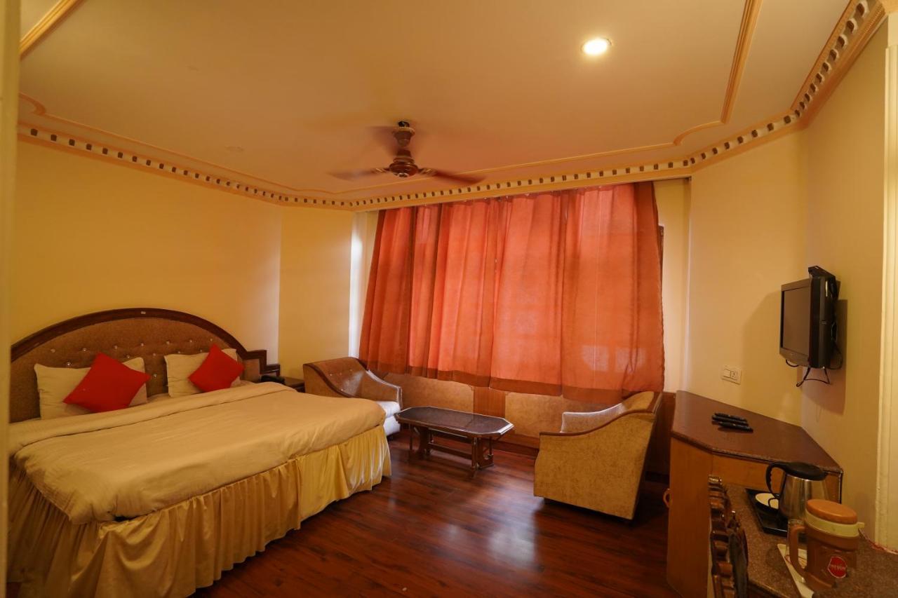 Royal Palace Resort Bhagsunag Dharamshala Exterior foto